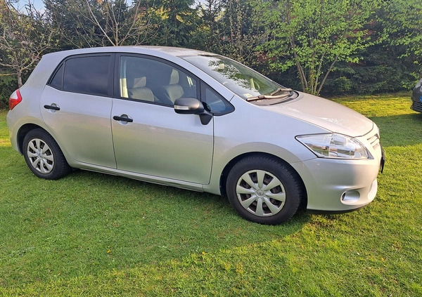 Toyota Auris cena 24900 przebieg: 148101, rok produkcji 2012 z Białystok małe 92